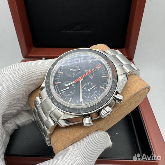 Часы Omega Speedmaster