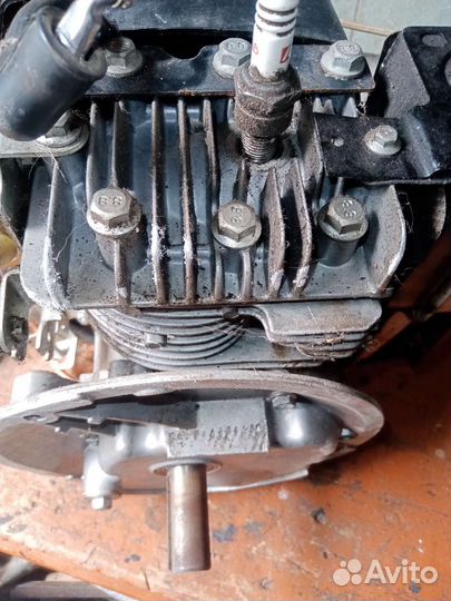 Двигатель газонокосилки б/у