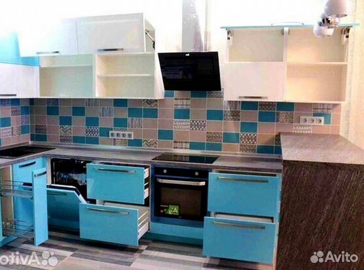 Кухня в потолок на заказ