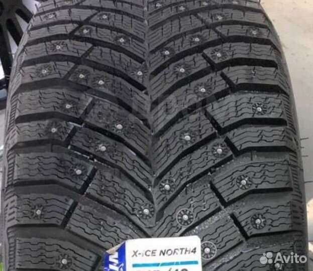 Michelin X-Ice North 4 235/45 R19 99H