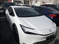 Toyota Prius 1.8 CVT, 2023, 8 000 км, с пробегом, цена 2 490 000 руб.