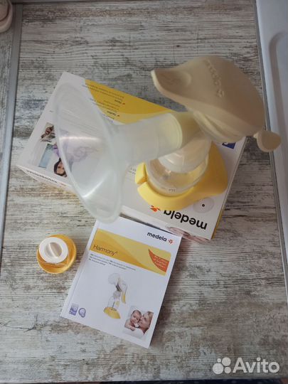 Молокоотсос medela ручной