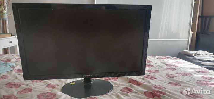 Продам монитор Samsung s24d300hl (диагональ 24)