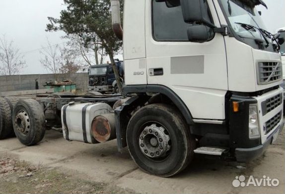 Pазбираем грузовик Volvo FM 2005-2008