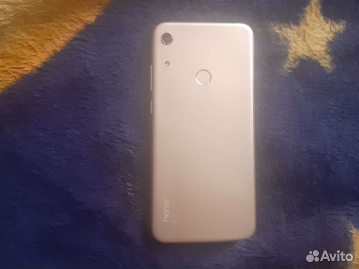 Телефон honor 8а