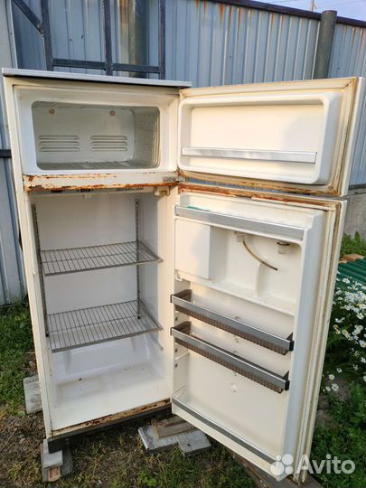 Холодильник бу бесплатно