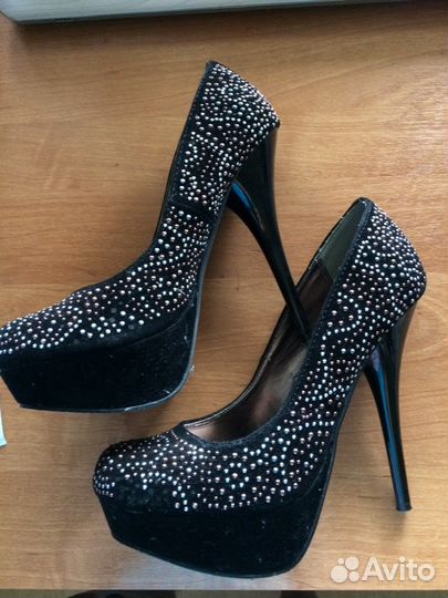 Женские туфли