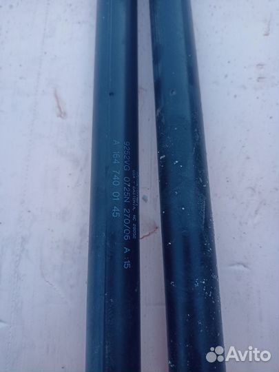 Амортизаторы крышки багажника ML w164 Mercedes