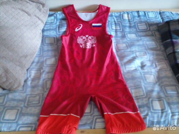 Трико синее и красное