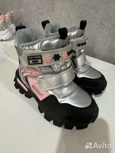 Обувь для девочки в отличном состоянии