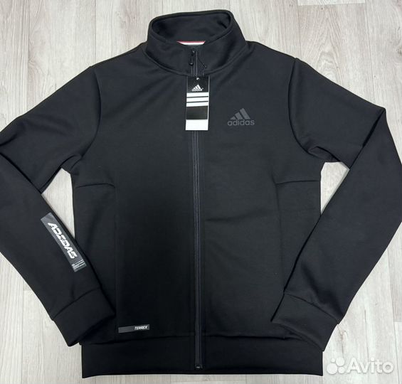 Спортивный костюм Adidas