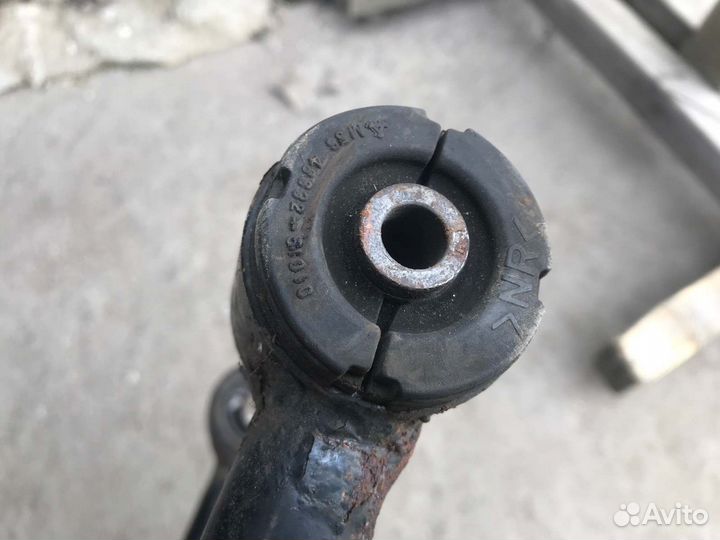 Рычаг подвески передний правый Toyota Altezza