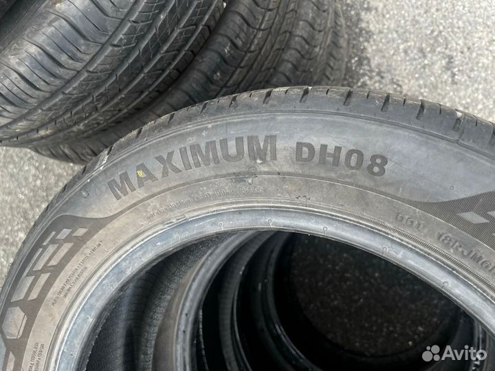 DoubleStar Maximum DH08 205/55 R16