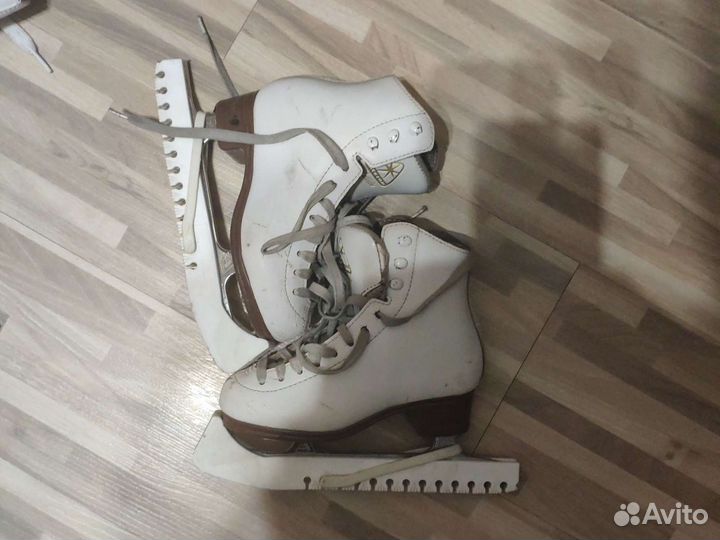 Коньки фигурные Jackson б/у