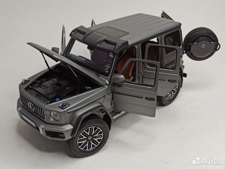 Mercedes G63 Amg 4x4 Platinum 1:18 NZG