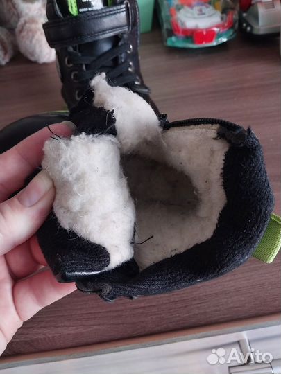 Ботинки демисезонные для мальчика 24