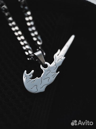 Подвеска Nike Flame Logo