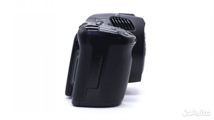 Blackmagic Pocket Cinema Camera 6K Pro в упаковке