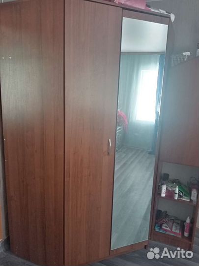 Угловой шкаф