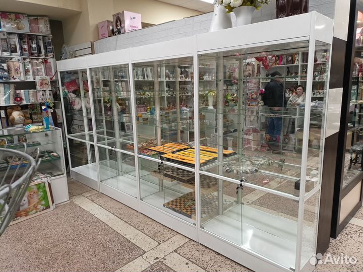 Новые Торговые прилавки и витрины из металла