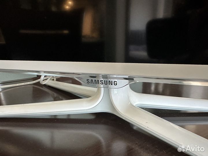 Телевизор Samsung UE40ES6727U