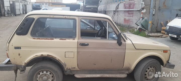 LADA 4x4 (Нива) 1.6 МТ, 1981, 100 000 км