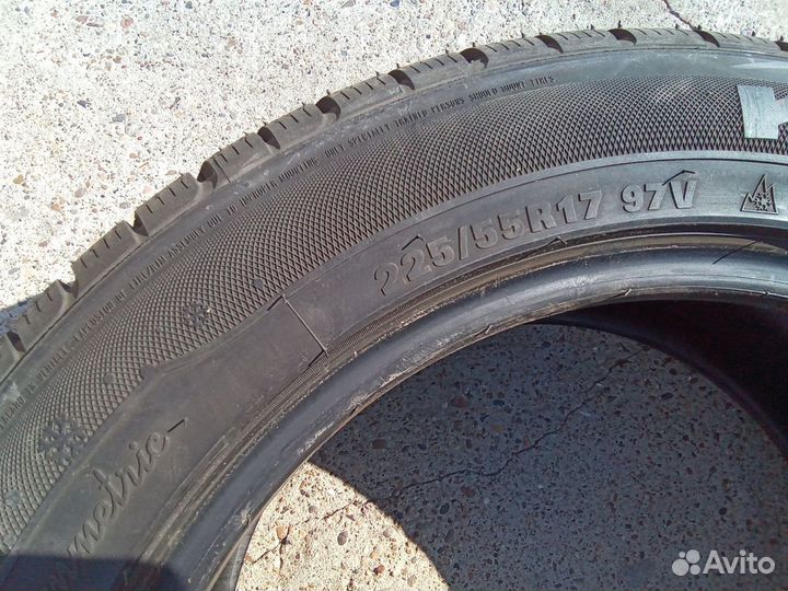 Kumho I'Zen XW KW17 225/55 R17