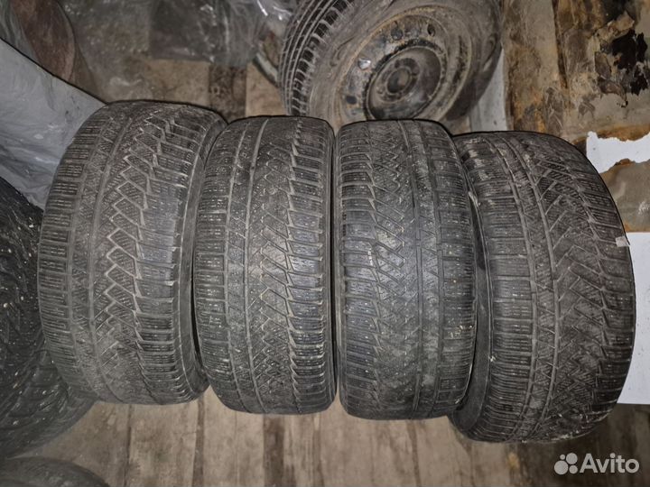 Continental ContiCrossContact Winter 235/45 R17 94B