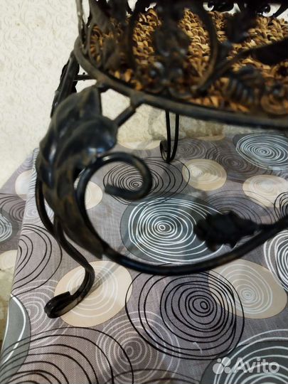 Подставка для цветов напольная металлическая