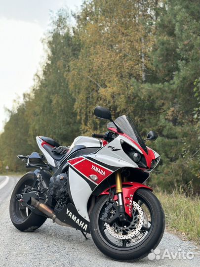 Yamaha r1