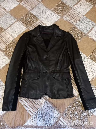 Женская кожаная куртка trussardi jeans