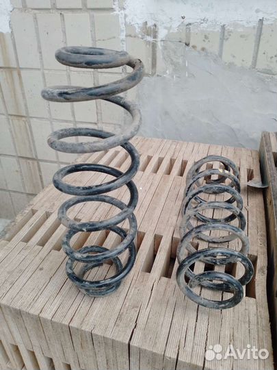 Пружина задняя VAG