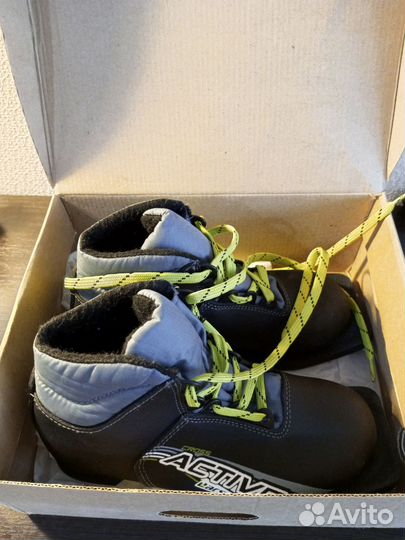 Лыжные ботинки 32р