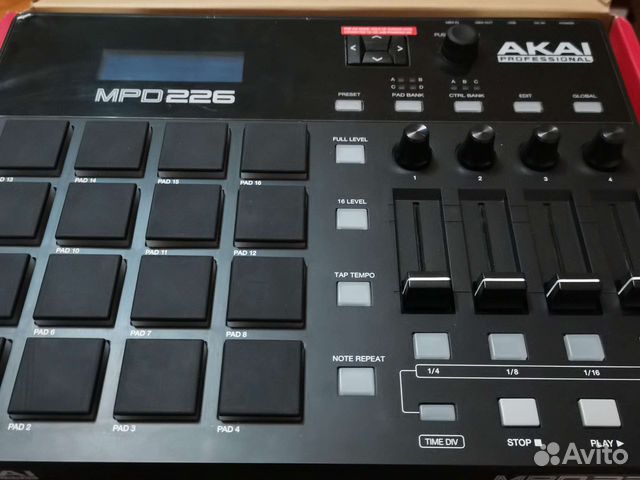 Akai mpd 226