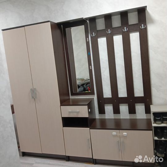 Прихожая и тумбочки