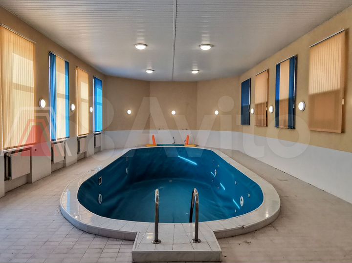 Коттедж 550 м² на участке 16 сот.