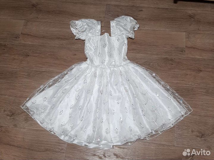 Нарядное платье