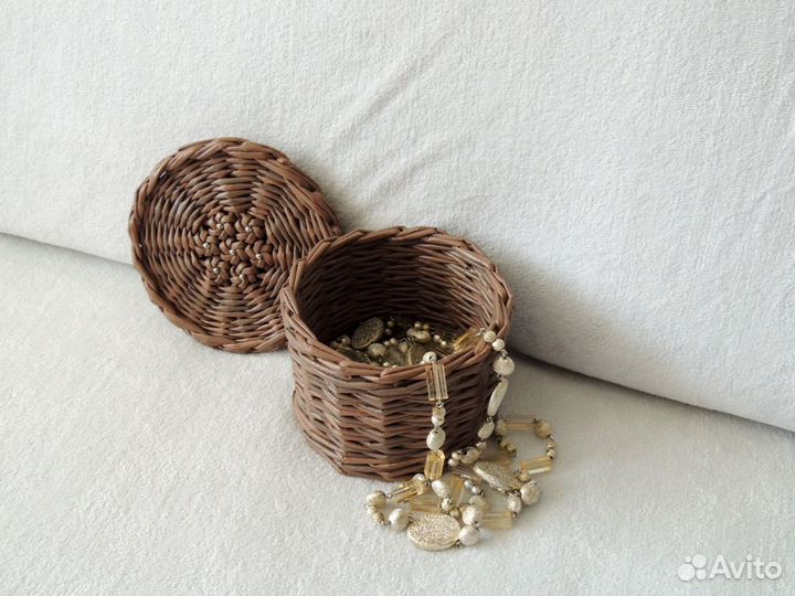 Плетеная шкатулка