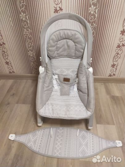 Шезлонг вибро-музыкальный Nuovita