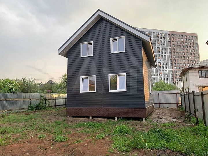 4-к. квартира, 105 м², 2/2 эт.