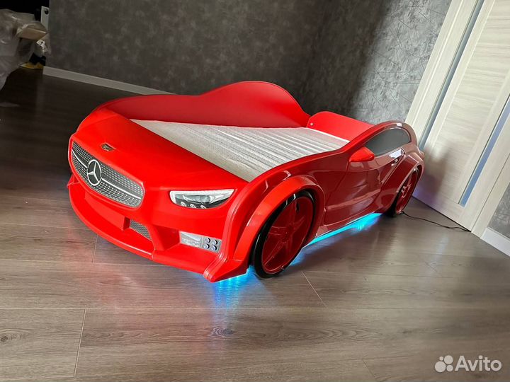 Детская кровать машина бу с матрасом