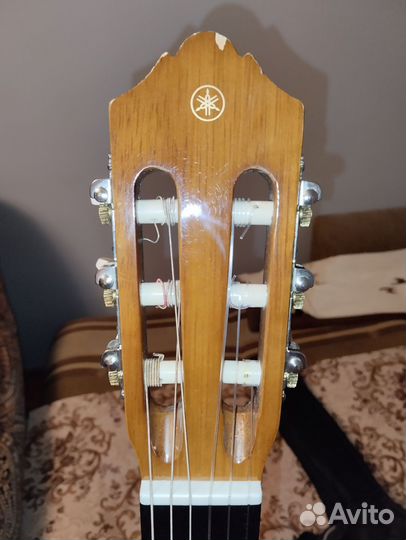 Классическая гитара yamaha c40