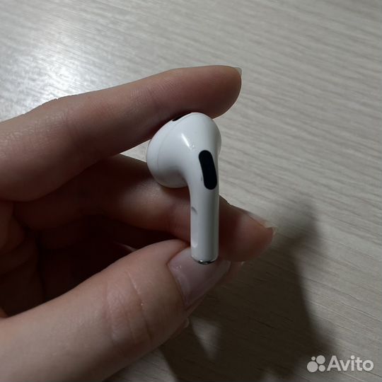 Левый наушник AirPods Pro (2-го поколения)