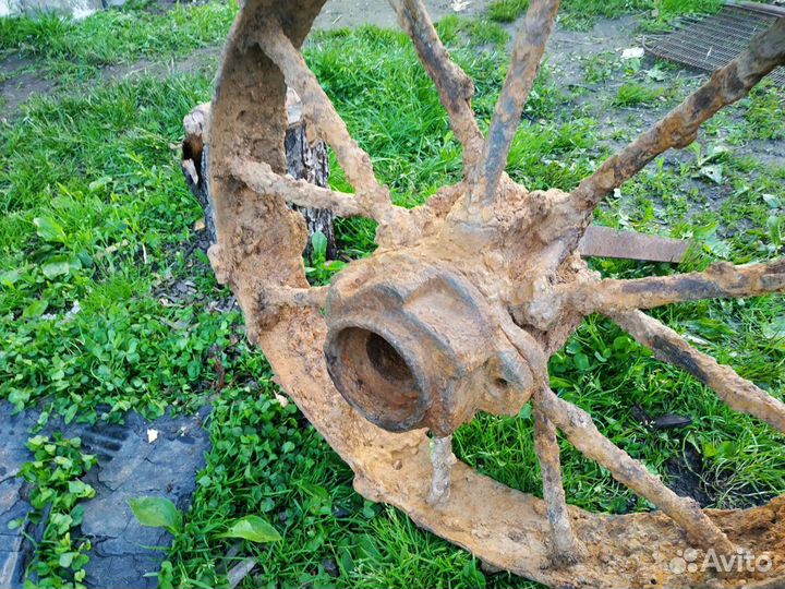 Колесо старинное