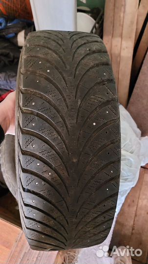 Sava Eskimo Stud 215/65 R16 98T