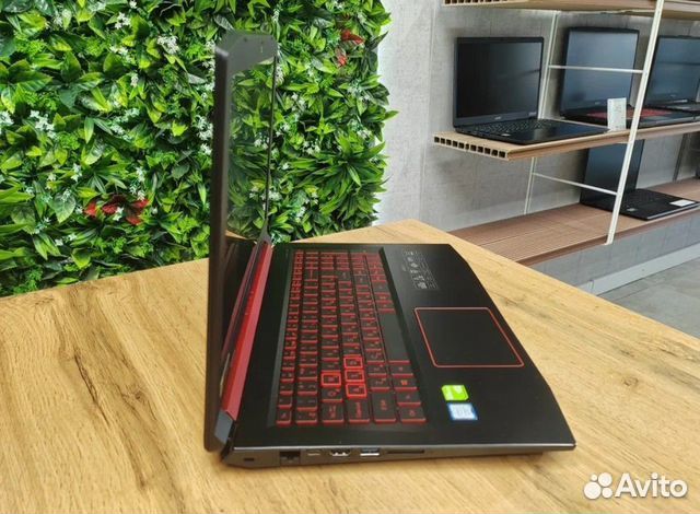 Игровой Acer Nitro 5 i5-8250/8Gb/256GB SSD/MX150