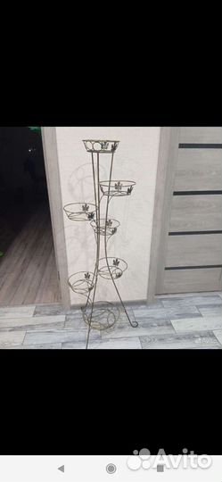 Подставка для цветов напольная металлическая