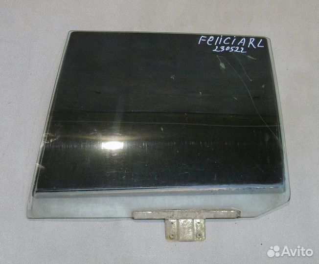 Стекло двери задней левой Felicia