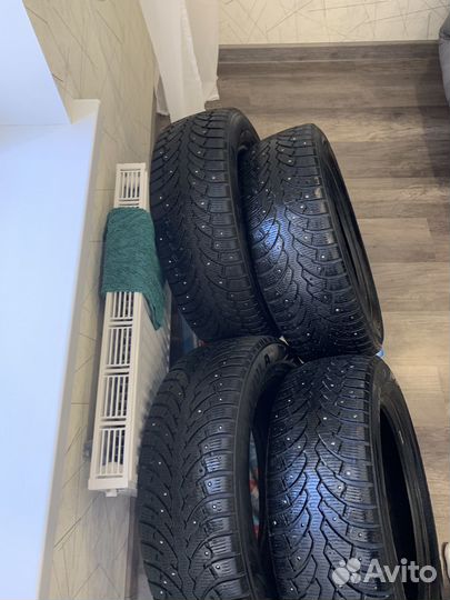 Pirelli Formula Ice 215/60 R17