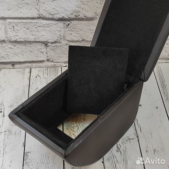 Подлокотник Opel Zafira B 2005 - 2010